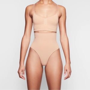 NWOT Skims Core Control Ochre Thong S/M